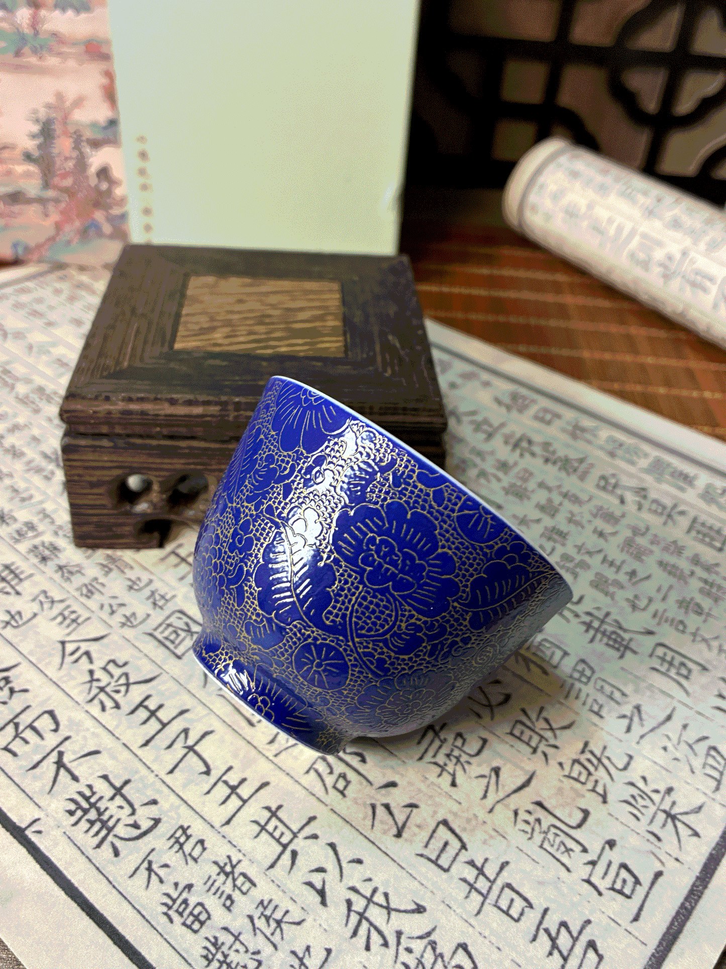 Mini Cup with blue sgraffito craft